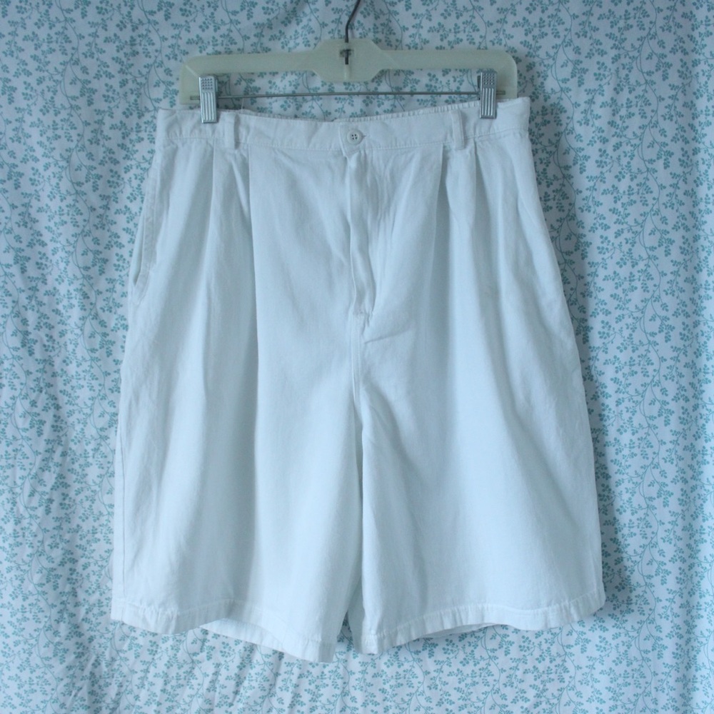 VTG Northern Reflections Pleated Cotton Shorts